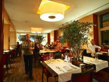 Cascada Boutique Hotel 4*